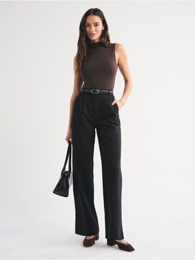 A&F Sloane Tailored Wide Leg Pant (Short length- 28” )